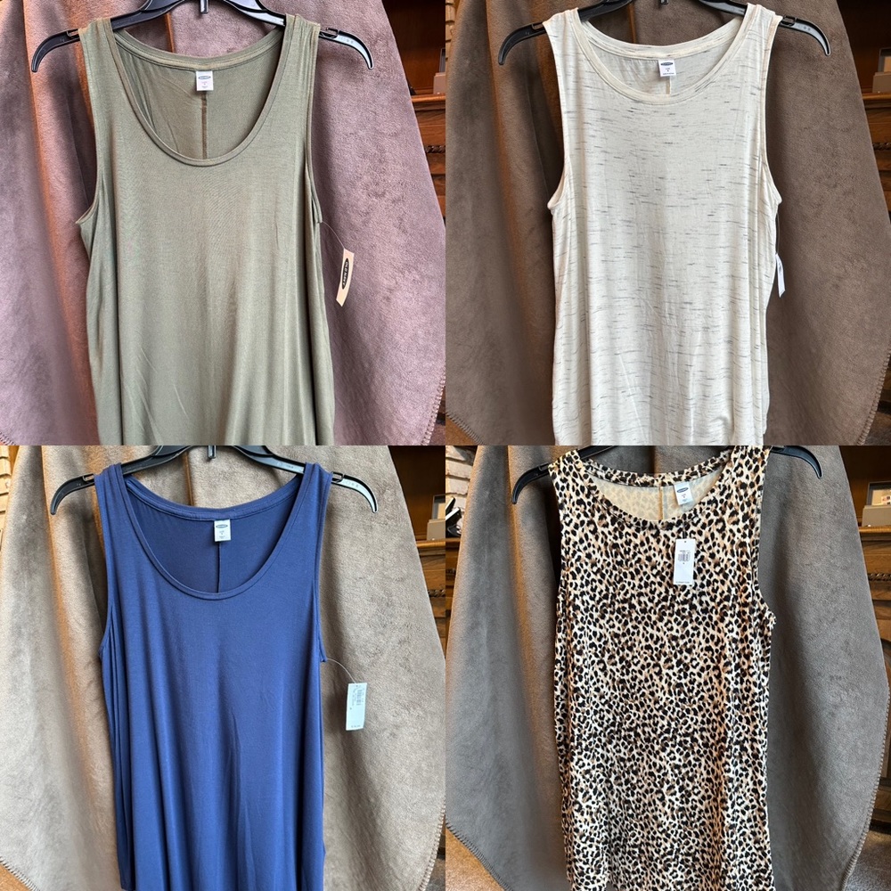 Bundle of 4 Old Navy Luxe tank tops size small women’s